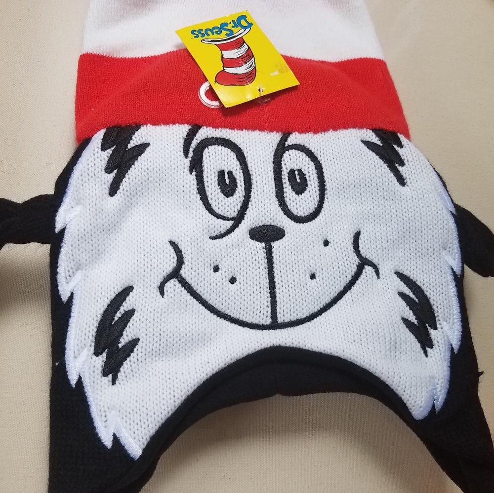 Cat in the Hat Pom Beanie Stocking Hat NWT rare!